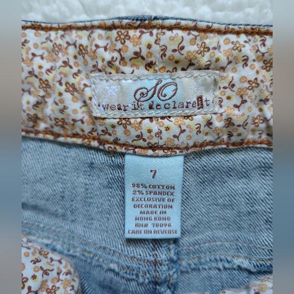 SO Junior's Size 7 Boot Cut Blue Jeans - Picture 2 of 8